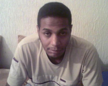 c'est abdelmalek   de meknes   c'est genttiiiiiiii walah!